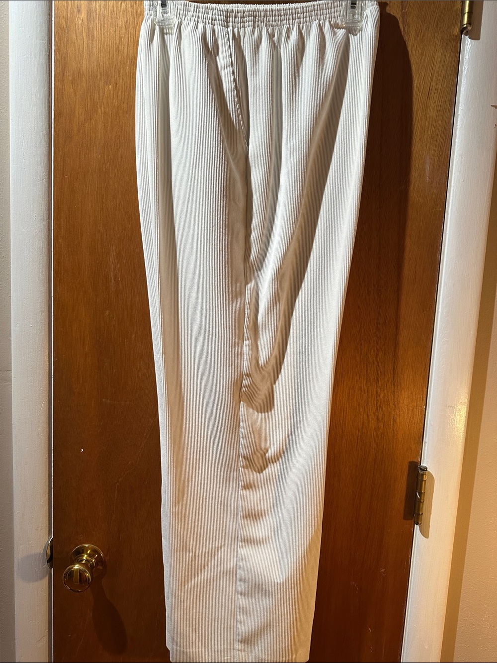 Alfred Dunner Ivory Textured Pull-On Trousers